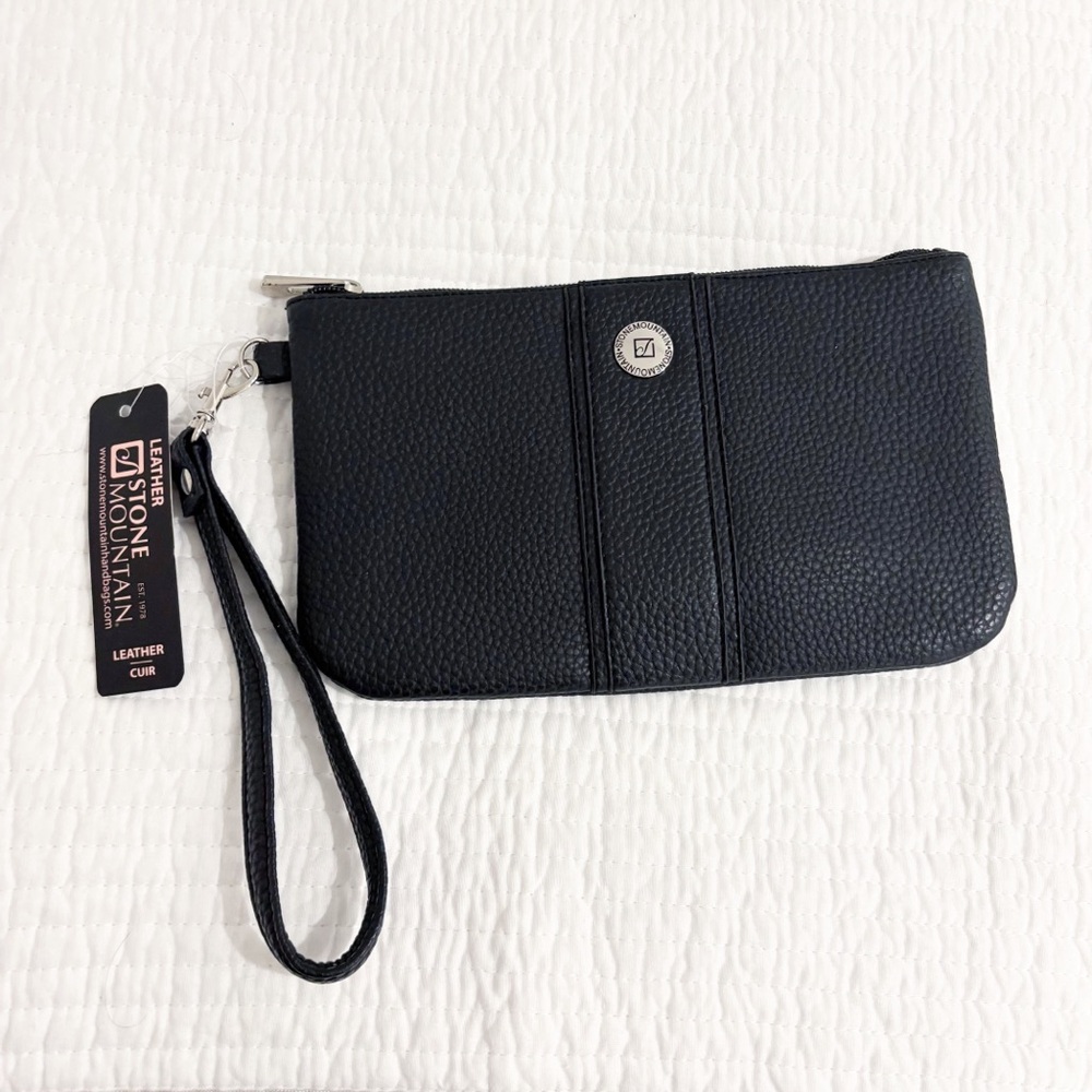 Genuine Leather Wristlet Stone Mountain Pebbled leather wallet NWT